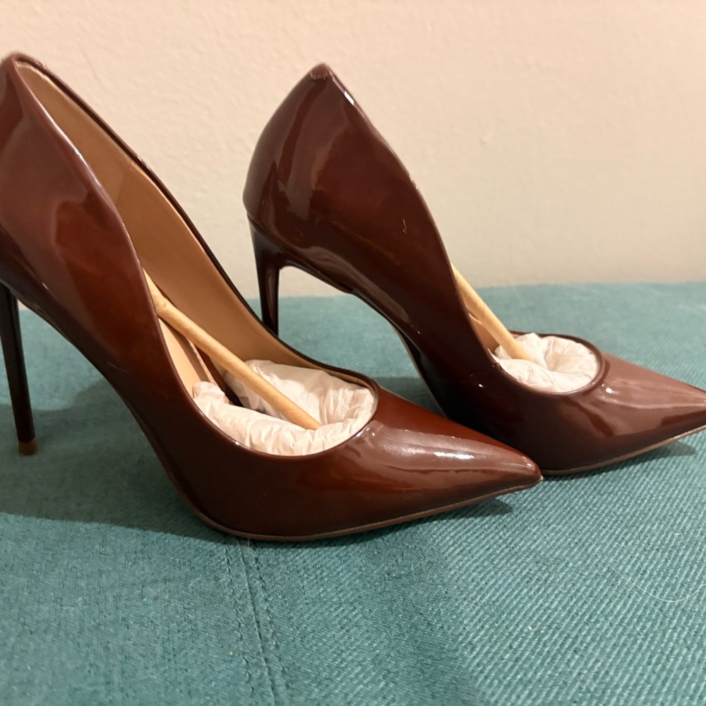 Elegant Brown Women's Heels